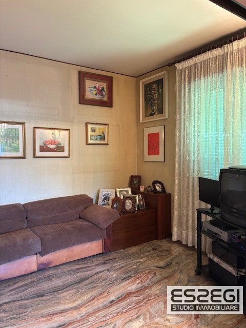 PADOVA*FORCELLINI: Spaziosissimo appartamento situato nel cuore del quartiere di Forcellini, all'...