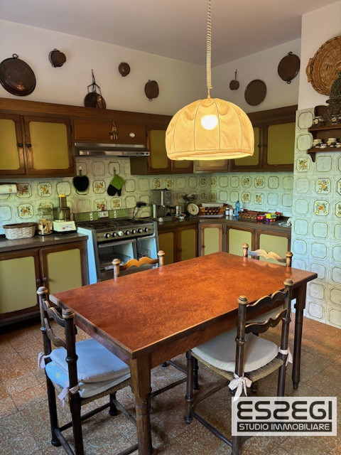 PADOVA*FORCELLINI: Spaziosissimo appartamento situato nel cuore del quartiere di Forcellini, all'...