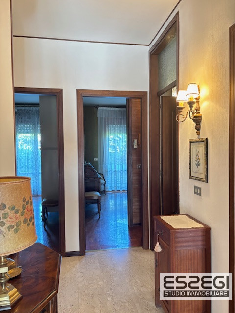 PADOVA*FORCELLINI: Spaziosissimo appartamento situato nel cuore del quartiere di Forcellini, all'...