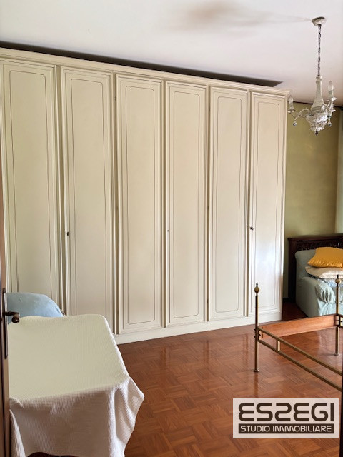 PADOVA*FORCELLINI: Spaziosissimo appartamento situato nel cuore del quartiere di Forcellini, all'...