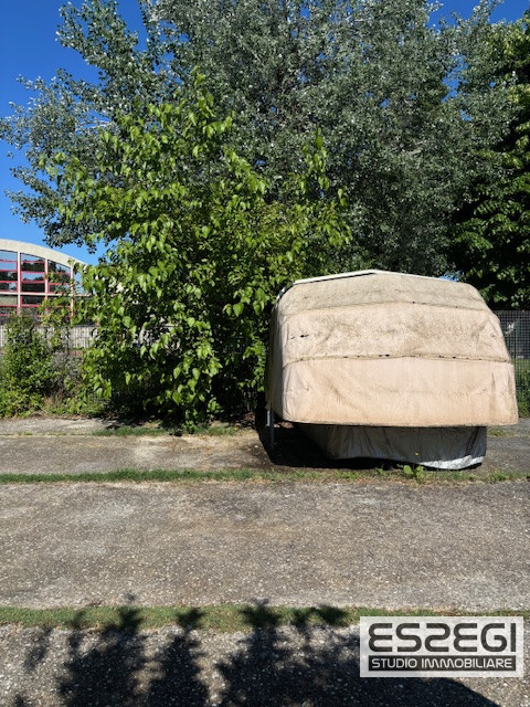 PADOVA*FORCELLINI: Spaziosissimo appartamento situato nel cuore del quartiere di Forcellini, all'...