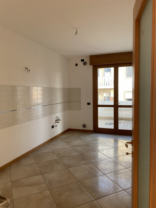 A Padova, nel quartiere San Carlo, proponiamo un elegante appartamento duplex di recente costruzi...
