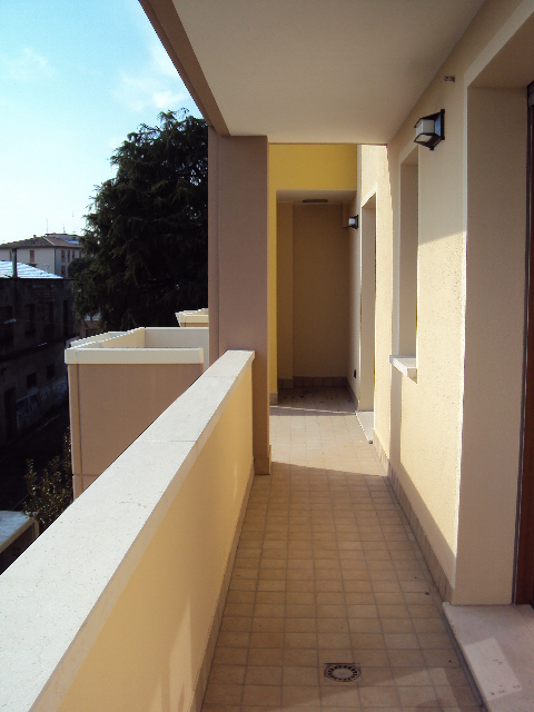 A Padova, nel quartiere San Carlo, proponiamo un elegante appartamento duplex di recente costruzi...