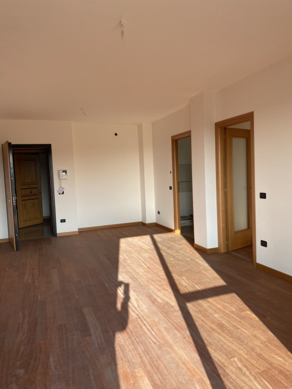 A Padova, nel quartiere San Carlo, proponiamo un elegante appartamento duplex di recente costruzi...