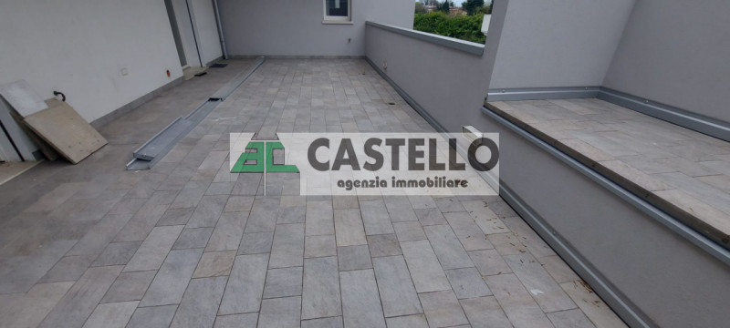 Cadoneghe Castagnara su fabbricato di recente costruzione a due passi dai servizi proponiamo inte...