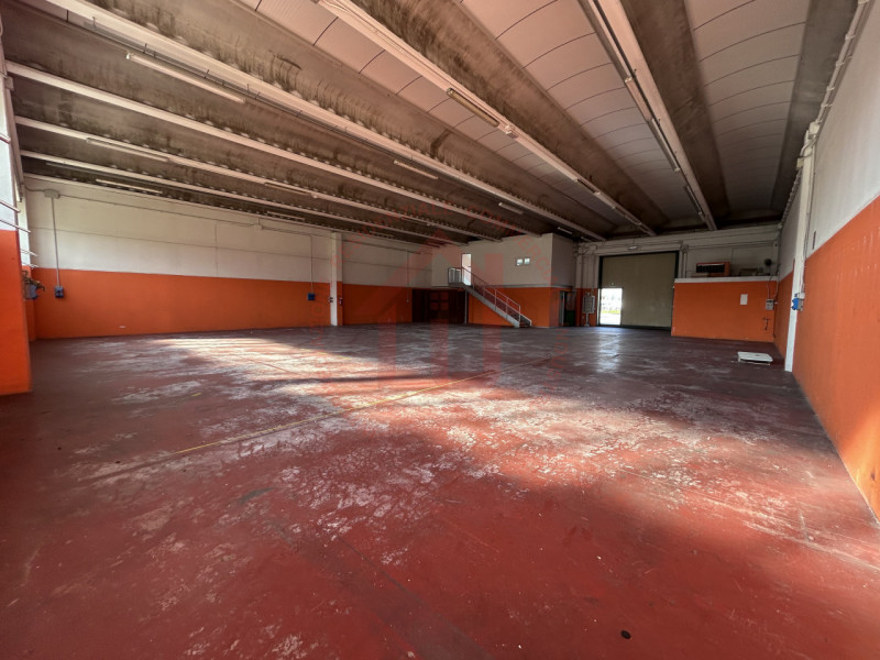 RIF: SR510 VICENZA - MONTEGALDA Proponiamo in locazione capannone produttivo (D/01) di 500 mq con...