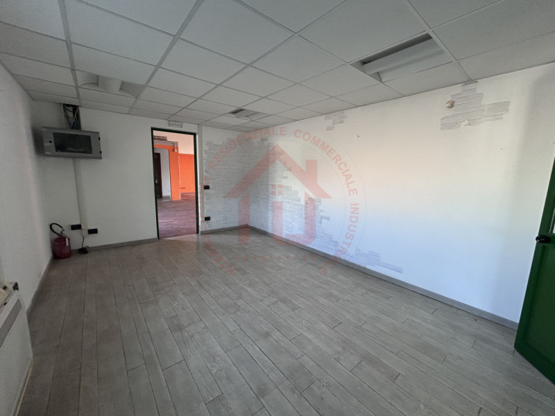 RIF: SR510 VICENZA - MONTEGALDA Proponiamo in locazione capannone produttivo (D/01) di 500 mq con...