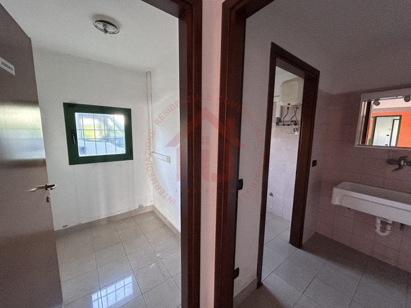 RIF: SR510 VICENZA - MONTEGALDA Proponiamo in locazione capannone produttivo (D/01) di 500 mq con...