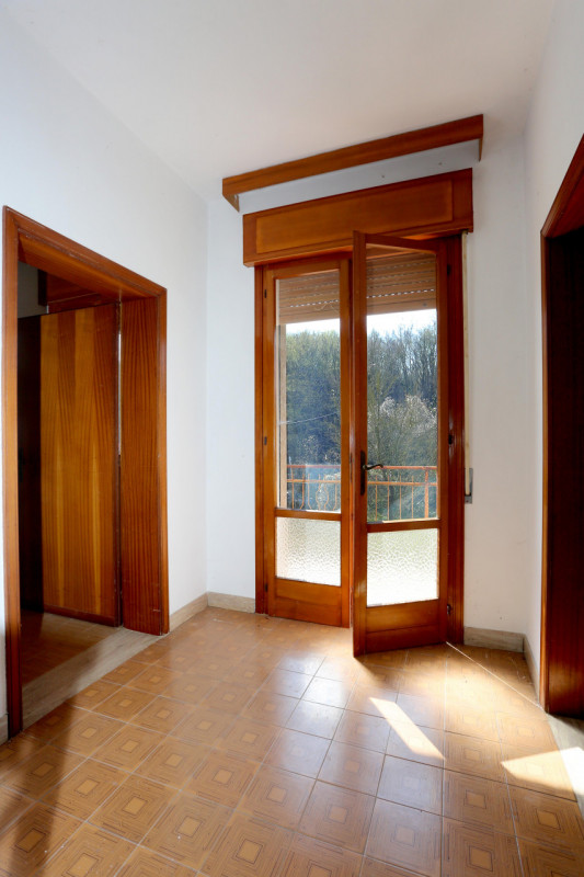 Barbarano Mossano (VI), ci troviamo nella zona di Mossano, Via Monti, dalla strada pubblica si pe...