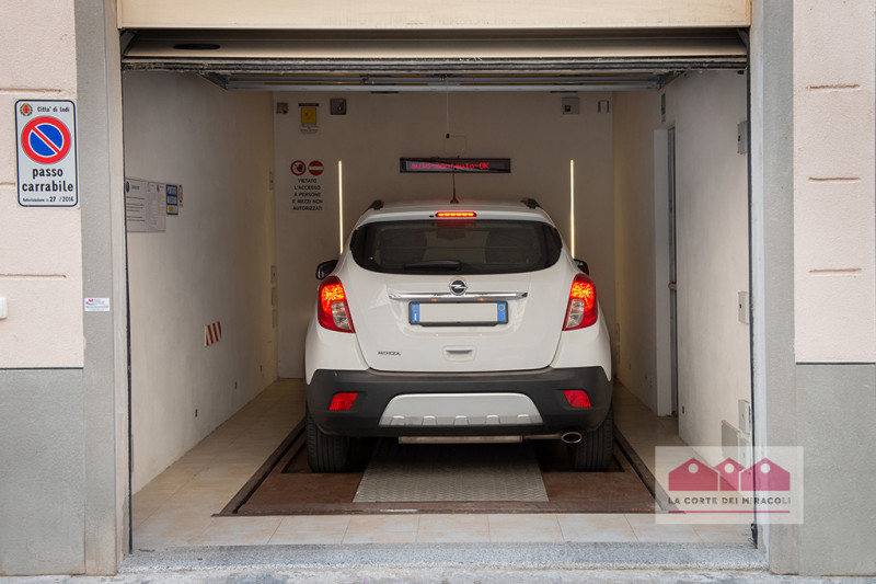 VICENZA: CENTRO STORICO, A POCHI PASSI DA CORSO PALLADIO, PROPONIAMO IN VENDITA POSTO AUTO MECCAN...