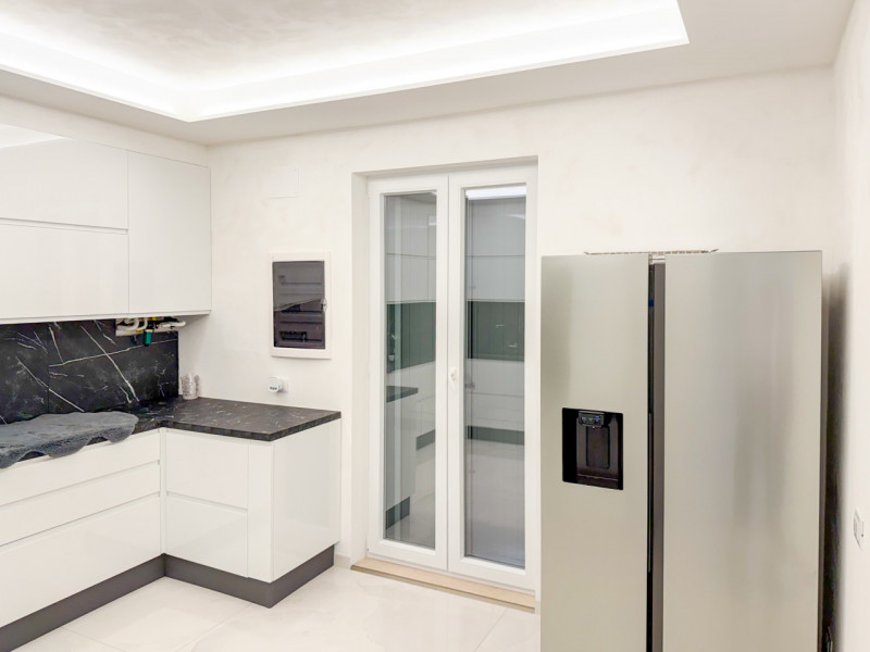 (Per INFO Vittorio 3517343301) Proponiamo in vendita una splendida porzione di bifamiliare situat...