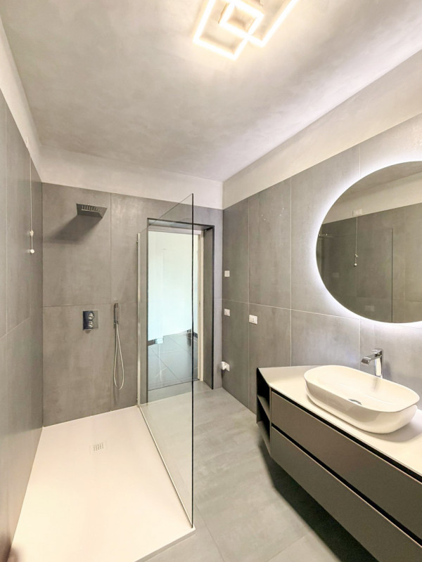 (Per INFO Vittorio 3517343301) Proponiamo in vendita una splendida porzione di bifamiliare situat...