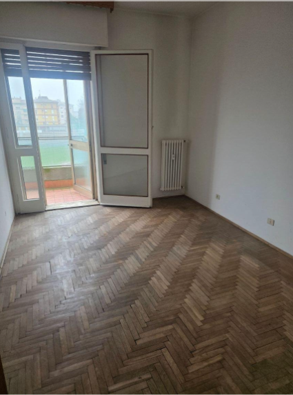 ASTA IMMOBILIARE - PADOVA quartiere ARCELLA/SAN CARLO, via Moroni, APPARTAMENTO al piano quarto s...