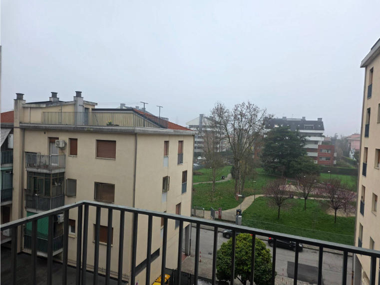 ASTA IMMOBILIARE - PADOVA quartiere ARCELLA/SAN CARLO, via Moroni, APPARTAMENTO al piano quarto s...