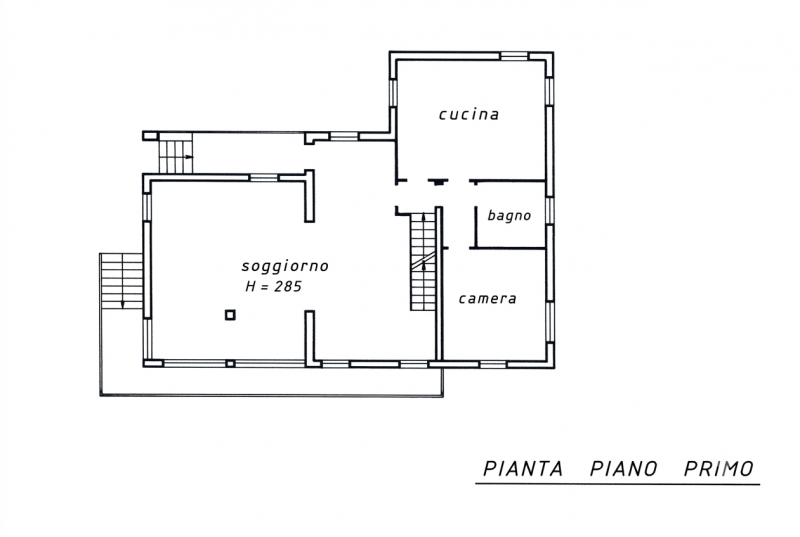 CREAZZO: adagiata nella posizione più esclusiva di Creazzo Colle, con visuale panoramica, proponi...