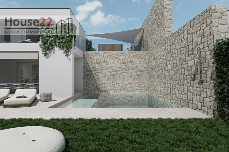 ARCUGNANO-VICENZA. In posizione dominante e strategica, si propone in vendita un terreno di mq. 2...