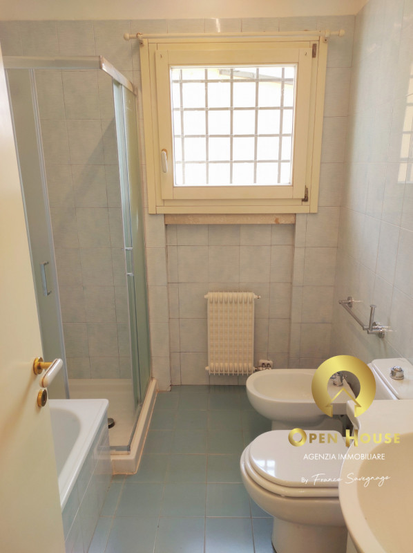 OPEN HOUSE by Franco Savegnago propone in locazione appartamento completamente arredato in piccol...