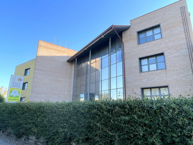 ZONA INDUSTRIALE DI CONSELVE - BAGNOLI DI SOPRA.

Prestigioso Ufficio di complessivi 170 mq. circ...