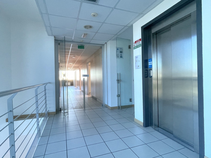 ZONA INDUSTRIALE DI CONSELVE - BAGNOLI DI SOPRA.

Prestigioso Ufficio di complessivi 170 mq. circ...