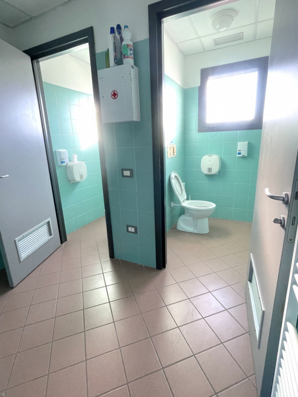 ZONA INDUSTRIALE DI CONSELVE - BAGNOLI DI SOPRA.

Prestigioso Ufficio di complessivi 170 mq. circ...