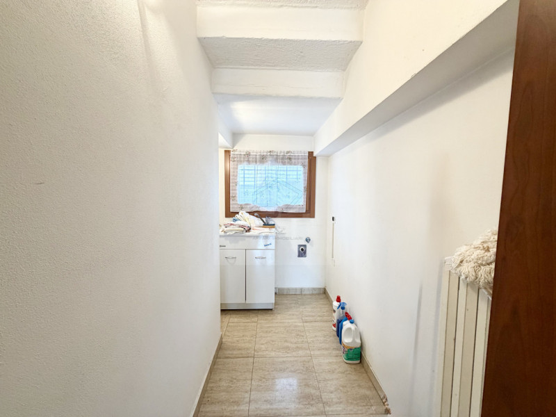 PADOVA - PONTE 4 MARTIRI

PORZIONE DI TRIFAMILIARE DI TESTA COMPLETAMENTE RISTRUTTURATA NEL 2008 ...