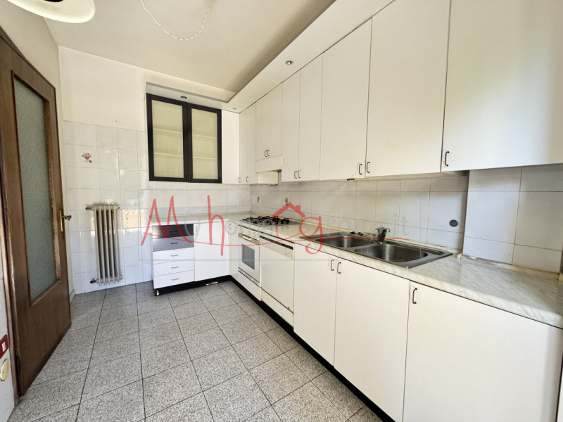 PADOVA ZONA GUIZZA - Appartamento in piccolo condominio, in un contesto residenziale tranquillo; ...