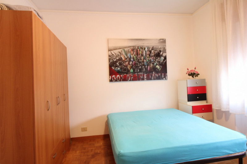 PONSO: proponiamo in esclusiva un ampio appartamento quadrilocale al primo piano di ben 127 mq si...