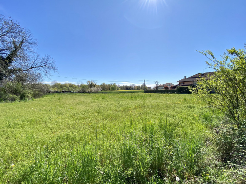 In posizione tranquilla e immersa nel verde della campagna vicentina, a pochi minuti dal centro d...