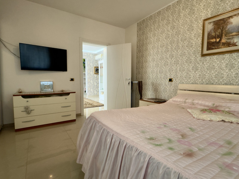 CASA ACCOGLIENTE CON GIARDINO PRIVATO – PRONTA DA VIVERE

In contesto residenziale tranquillo e r...