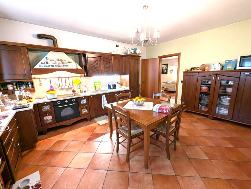 NOSTRA ESCLUSIVA: appena arrivata sul mercato, questa splendida e ampia casa singola situata nell...