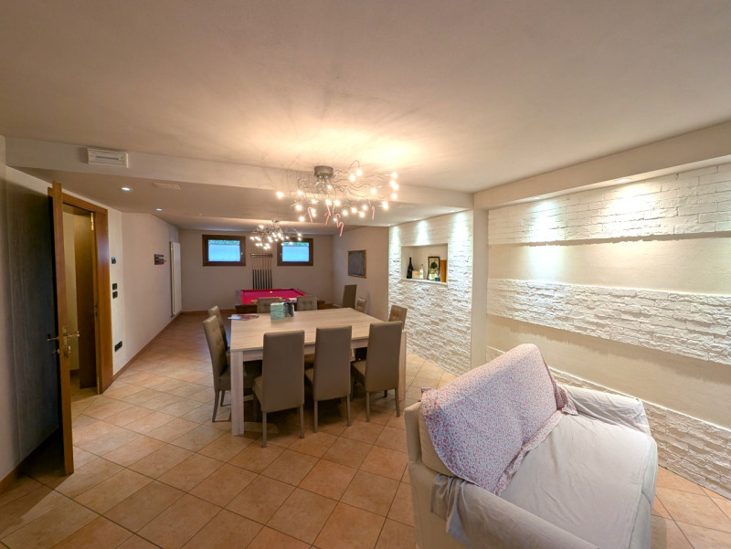 NOSTRA ESCLUSIVA: appena arrivata sul mercato, questa splendida e ampia casa singola situata nell...