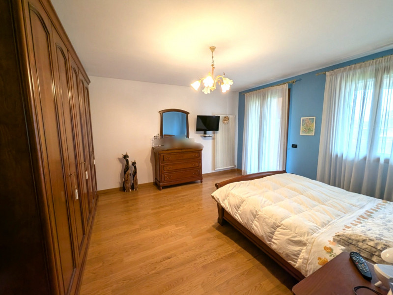 NOSTRA ESCLUSIVA: appena arrivata sul mercato, questa splendida e ampia casa singola situata nell...