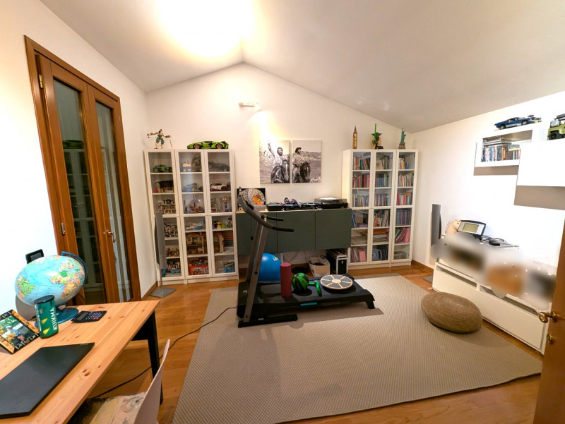 NOSTRA ESCLUSIVA: appena arrivata sul mercato, questa splendida e ampia casa singola situata nell...