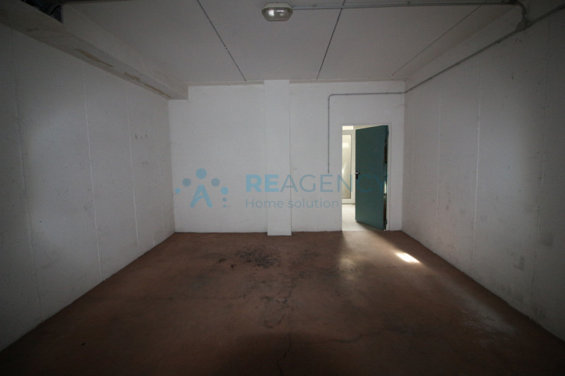 THIENE ZONA BOSCO
Sei alla ricerca di un deposito con garage collegato?
Prezzo euro 100 mensili 
...