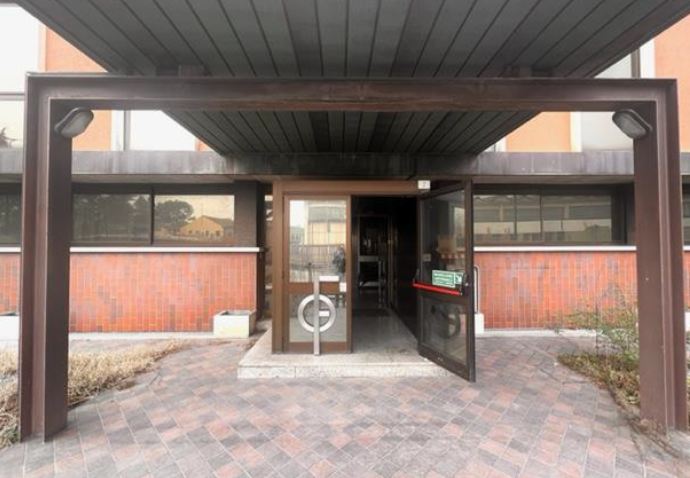 RIF. A.A.42-131

Vendesi all'asta - fabbricato per esigenze commerciali in data 07 maggio 2026

D...