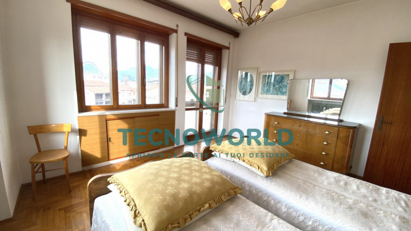 Marano Centro. Abitazione indipendente, affianca su di un lato, ubicata nel centro di Marano Vice...