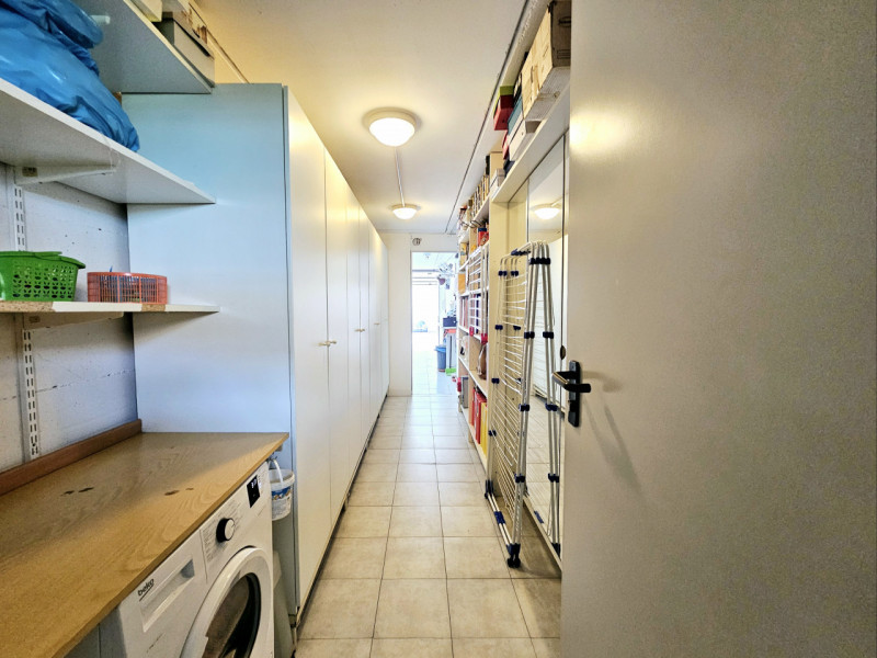 Proponiamo in vendita, nella tranquilla località Deserto di Sant’Elena, un elegante appartamento ...