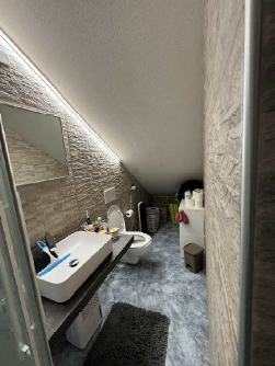 RIF. A.A.429-24

Vendesi all'asta - casa a schiera centrale su due livelli con garage in data 08 ...