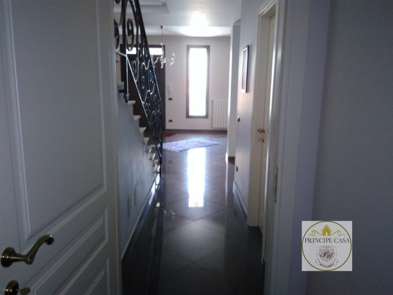 Rif. CS501 - In zona residenziale a Montevago, celebre per le sue terme e la sua rilevanza storic...