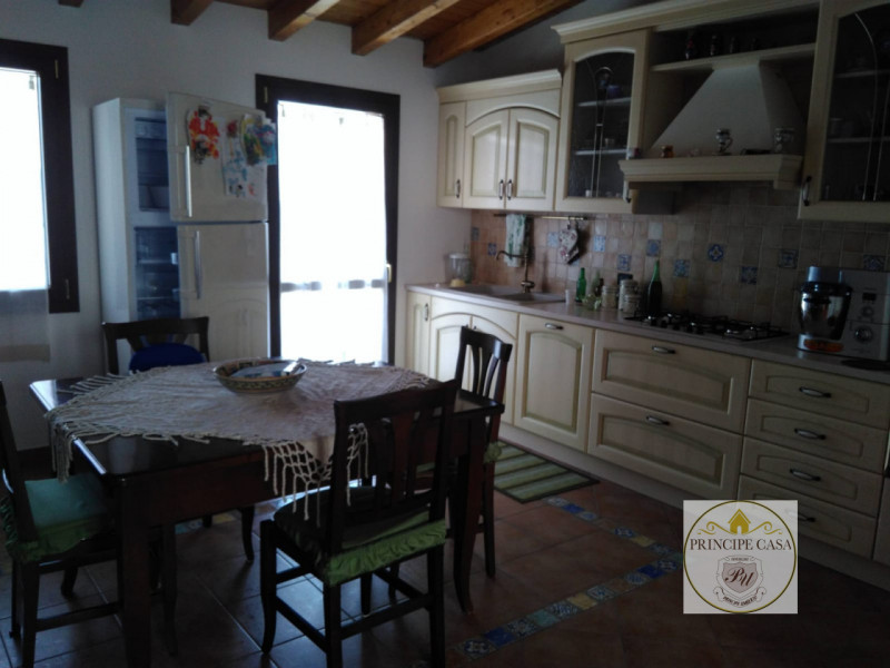 Rif. CS501 - In zona residenziale a Montevago, celebre per le sue terme e la sua rilevanza storic...