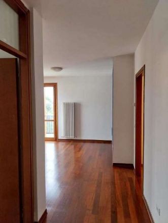 RIF. A.A.76-24

Vendesi all'asta - appartamento al 2° piano con garage in data 08 maggio 2026

De...