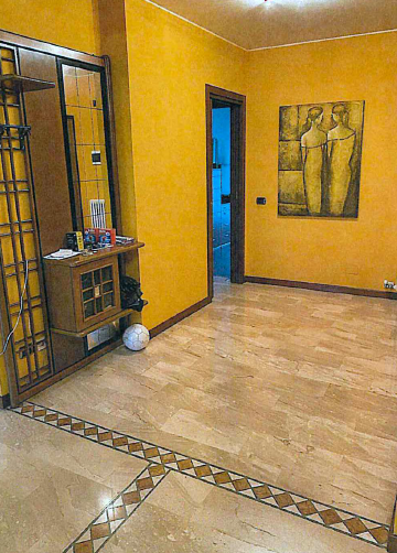 RIF. A.A.56-22

Vendesi all'asta - appartamento al 2° piano con garage in data 11 maggio 2026

De...