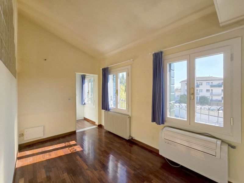 TREVISO S.M.ROVERE a 2km da Porta S.Tommaso vendesi in contesto di costruzioni d'epoca vendesi pa...