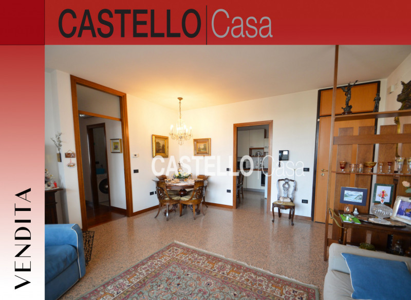 Nel centro di Castelfranco, proponiamo in vendita un elegante appartamento trilocale di 83 mq sit...