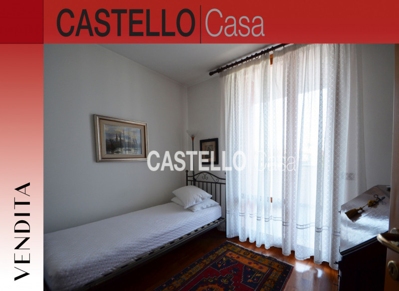 Nel centro di Castelfranco, proponiamo in vendita un elegante appartamento trilocale di 83 mq sit...