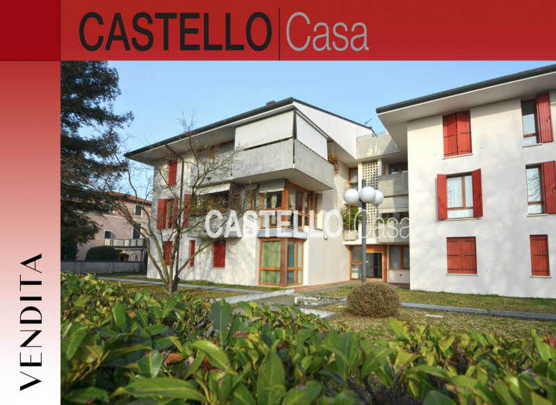 Nel centro di Castelfranco, proponiamo in vendita un elegante appartamento trilocale di 83 mq sit...