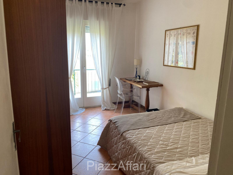 A Pegolotte, nel cuore del paese, in zona residenziale lontana dal traffico e dai rumori proponia...