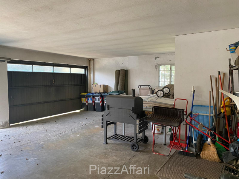 A Pegolotte, nel cuore del paese, in zona residenziale lontana dal traffico e dai rumori proponia...