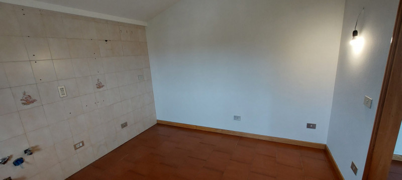 In posizione strategica tra Padova e Cittadella, nel comune di Curtarolo, proponiamo in affitto u...