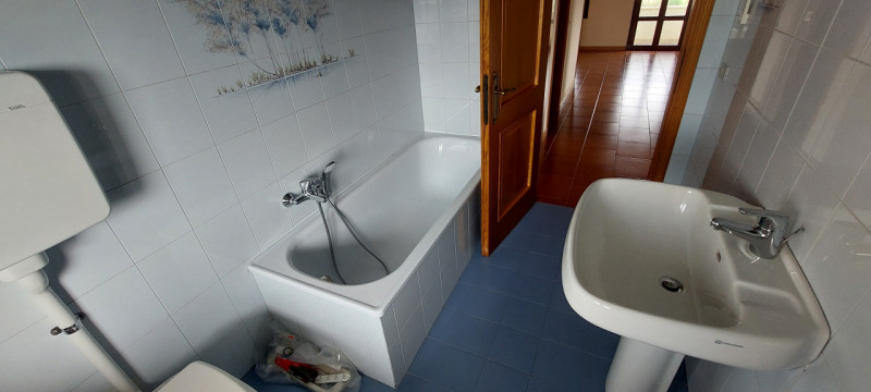 In posizione strategica tra Padova e Cittadella, nel comune di Curtarolo, proponiamo in affitto u...